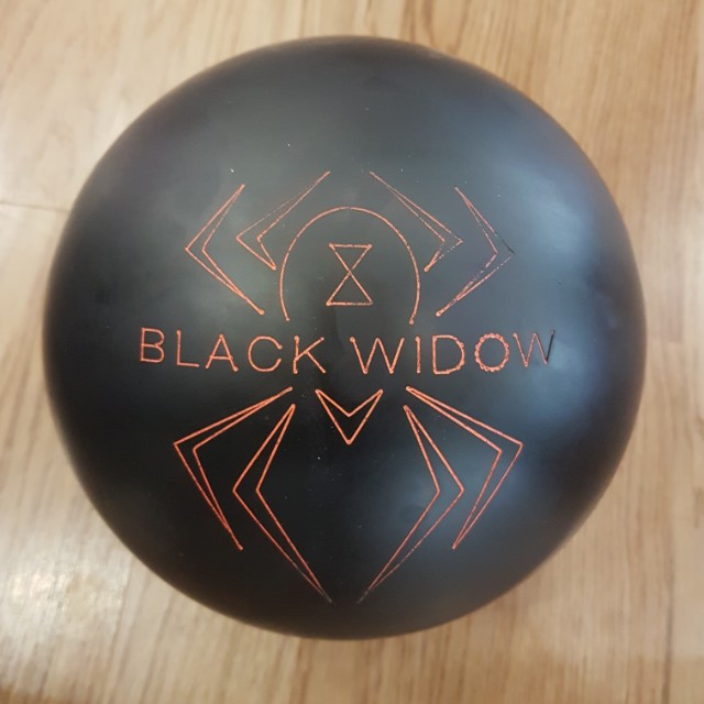 Hammer black widow bowling ball, Sports Equipment, Sports & Games