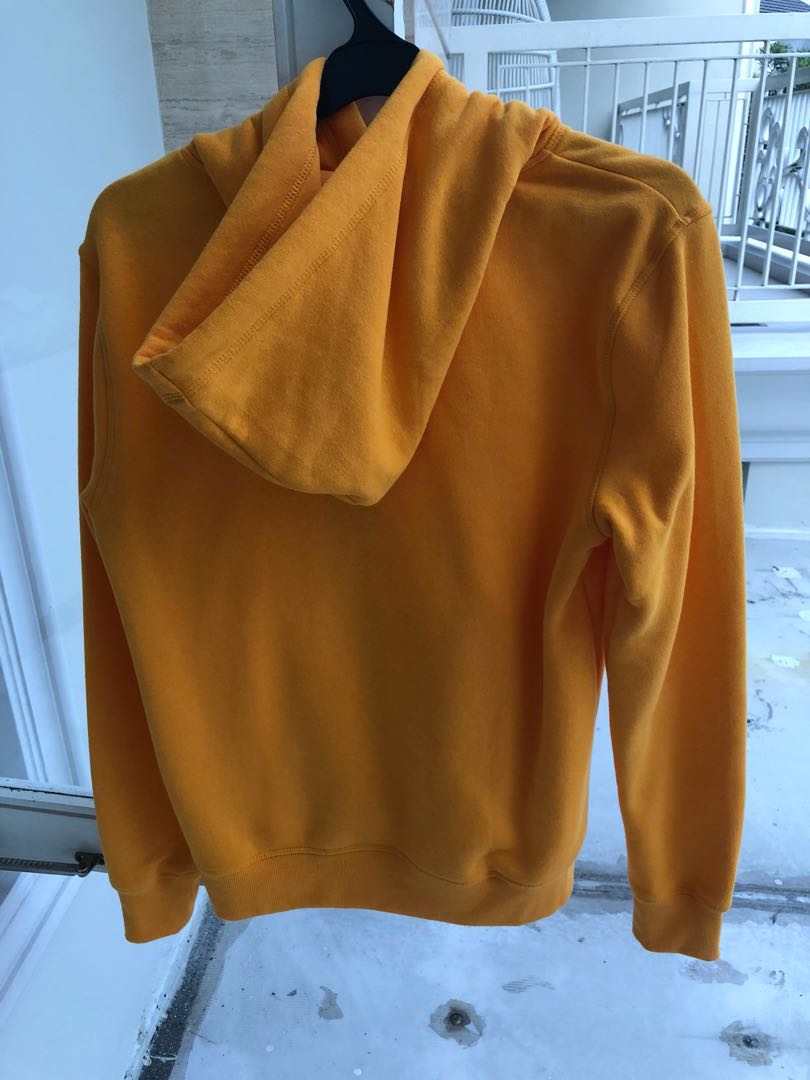 H m hoodie warna kuning ukuran s