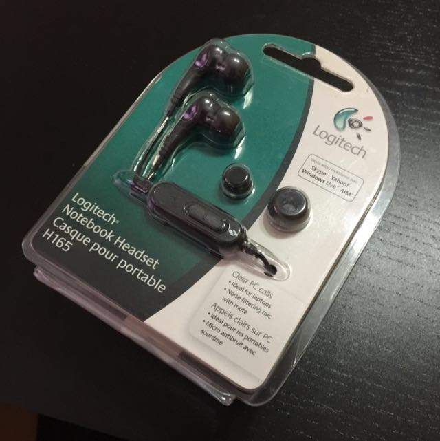 Logitech Notebook Headset (Category: Networking) located in Singapore. Submitted by harry (Listing ID 31780000, Image 1). Description: Brand new. Protective travel case included. Works with Windows and Mac OS..
