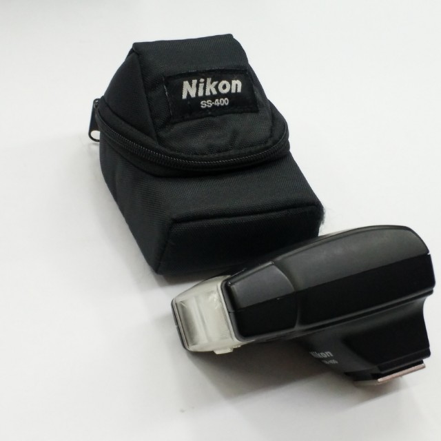 nikon sb400 (Category: Cameras) located in Manila. Submitted by ultimogizmos (Listing ID 159498333, Image 2). Description: Features Compact, lightweight Speedlight unit 18mm angle of coverage with Nikon DX format digital SLR cameras Bounce capabilities in 4 steps up to 90 degrees; flash shooting distance range from 2 and up to 66 feet Approximate guide number of 98.4 feet at ISO 200 (at 18mm zoom head setting) Operates on two AA-size (1.5V) batte