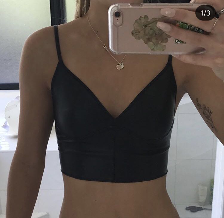sportsgirl crop top