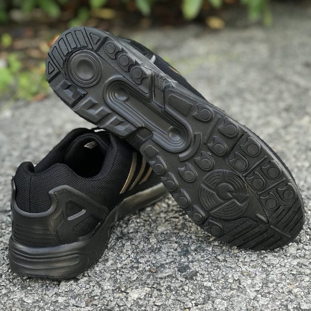 STOCK BARU SAMPAI ZX FLUX ALL BLACK LINE GOLD Promo Men s