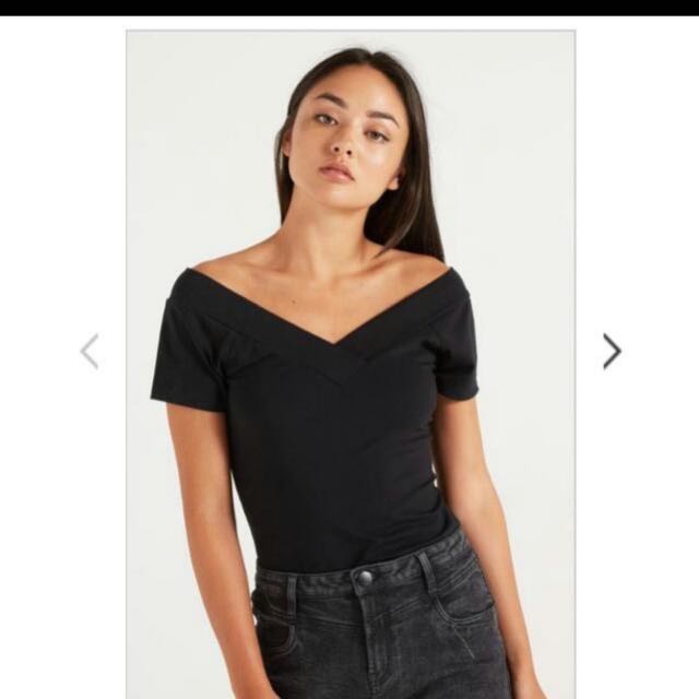STRIPES Off Shoulder V neck Top