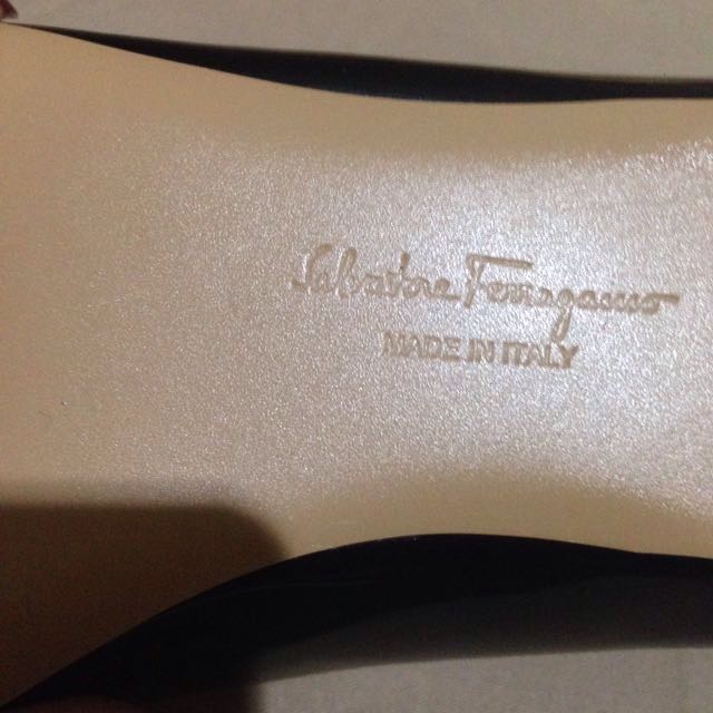 Harga flat shoes salvatore ferragamo store