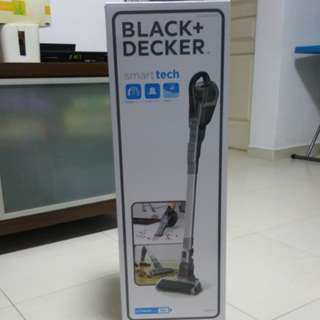 BNIB Black+Decker vacuum cleaner