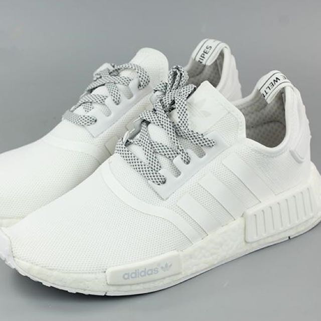 Arrepentimiento mudo privado Adidas Nmd r1 triple white reflective - brand new uk 4.5/us5, Women's  Fashion, Footwear, Sneakers on Carousell