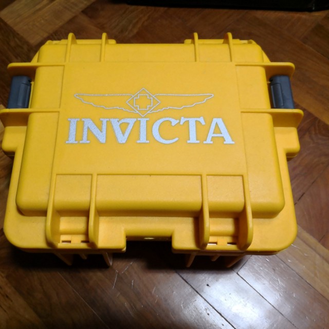 Invicta 8 slot impact case