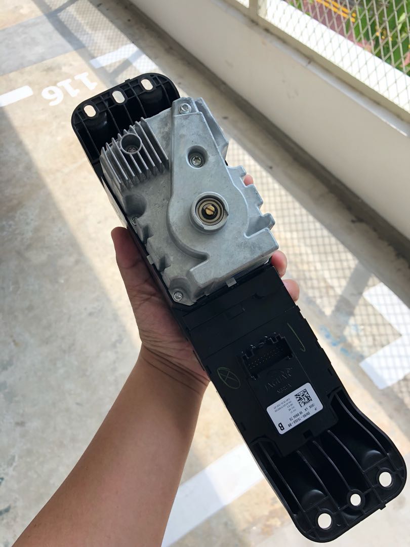 Jaguar XJ Gear Shift Selector Knob Panel Assembly (X351), Car