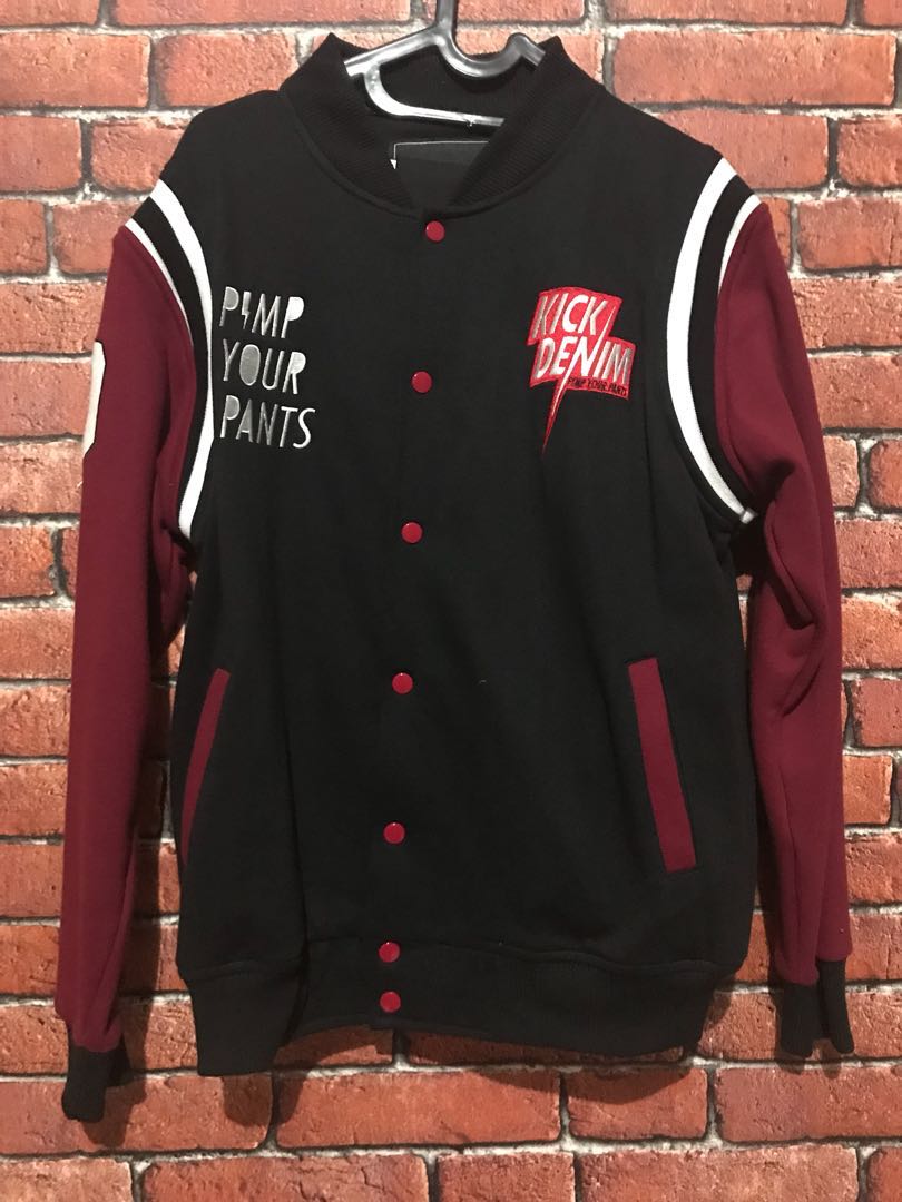 Jaket Baseball Kick Denim, Fesyen Pria, Pakaian , Baju Luaran di Carousell