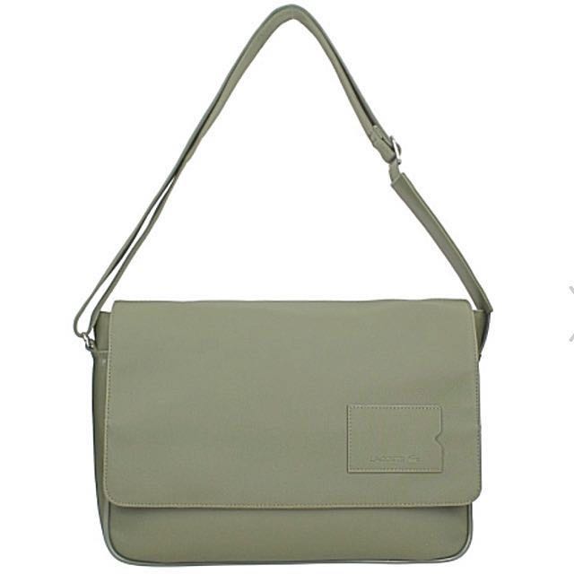 lacoste messenger