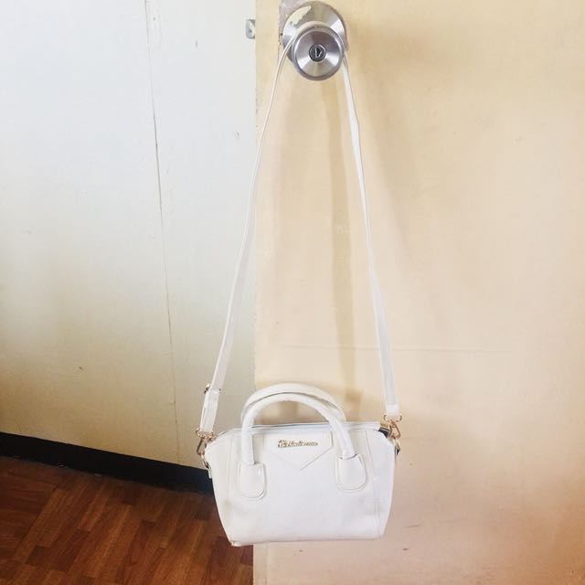 belladonna sling bags