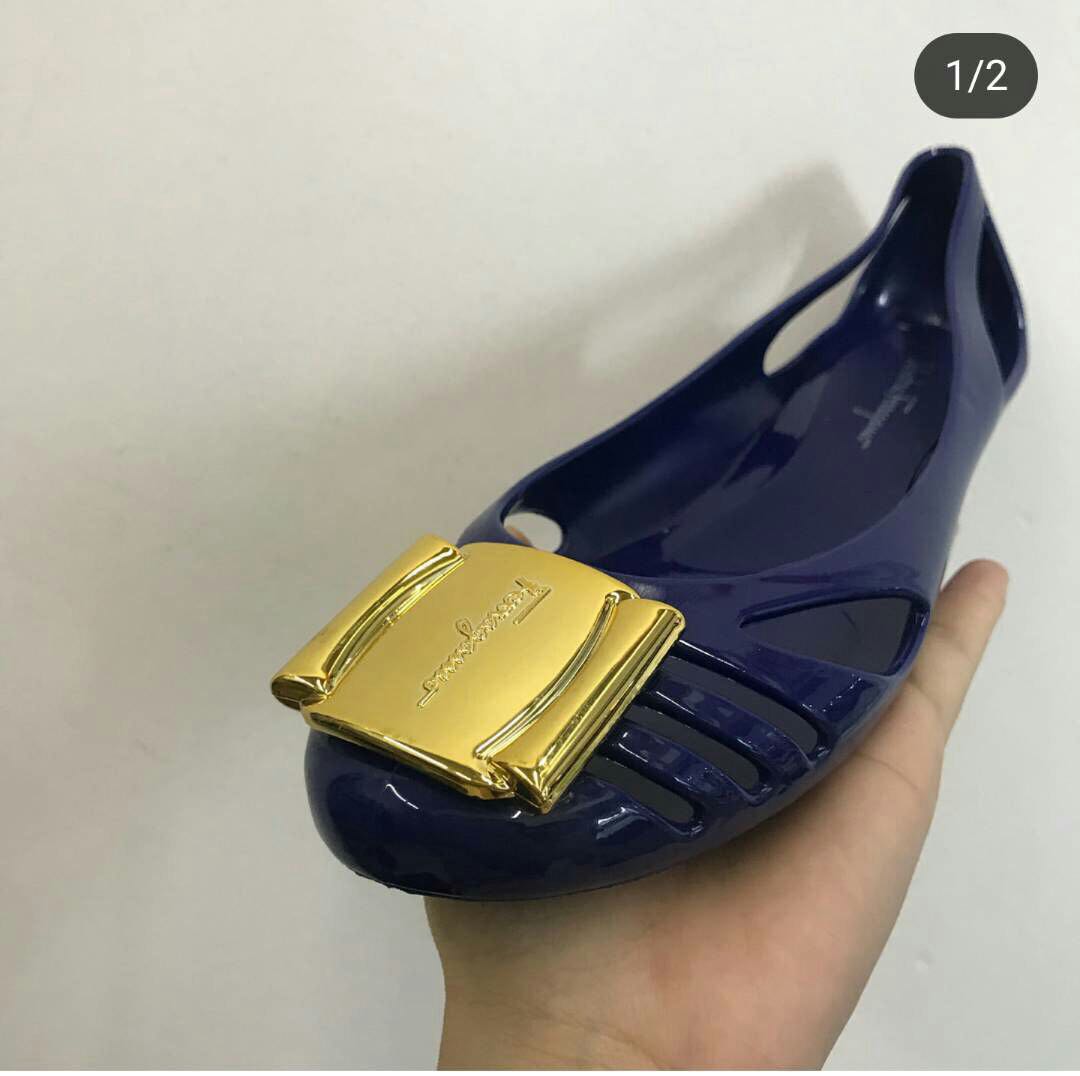 Ferragamo jelly shoes online 2018