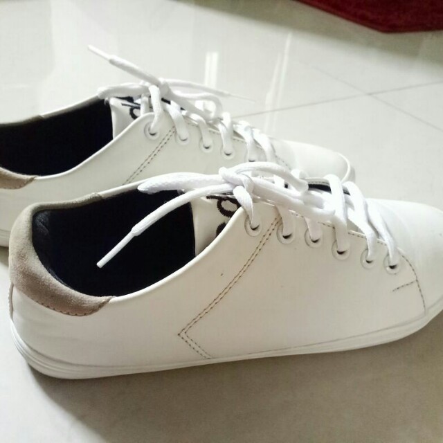Sepatu Casual Wanita Warna Putih Fesyen Wanita Sepatu Di Carousell