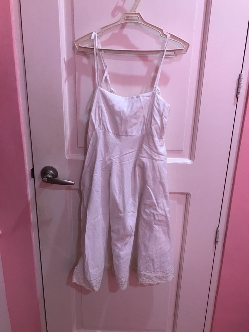 Taxi White Spag Dress (Category: Dresses) located in Las Pinas. Submitted by beemcloset (Listing ID 159661048, Image 1). Description: Good quality From singapore.