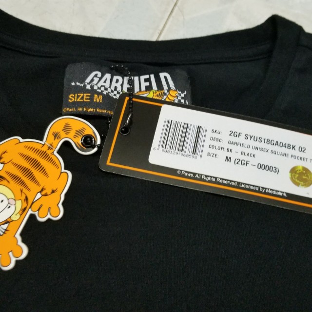 Tee （分類：T-shirt）位於 Hong Kong。 由 johnnywalk0808 提交（商品編號 159747535，圖片 2）。簡介： 衣長74 ，胸闊54 , size m 本人180岩身。