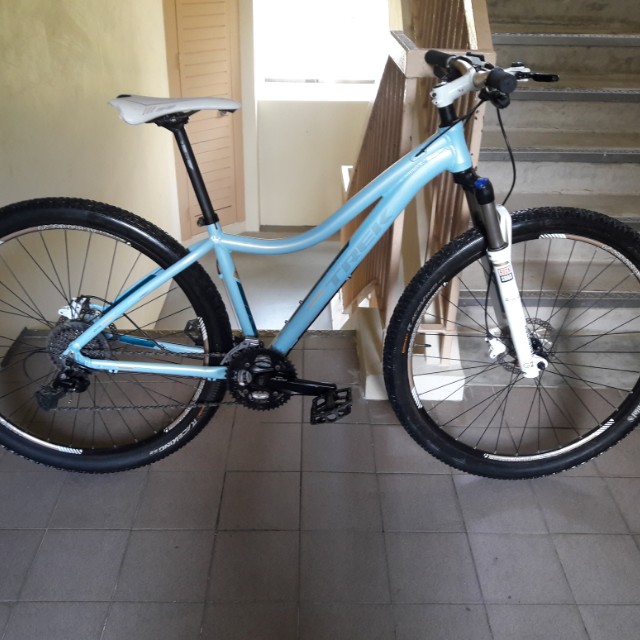 Trek cali s 2018 hot sale