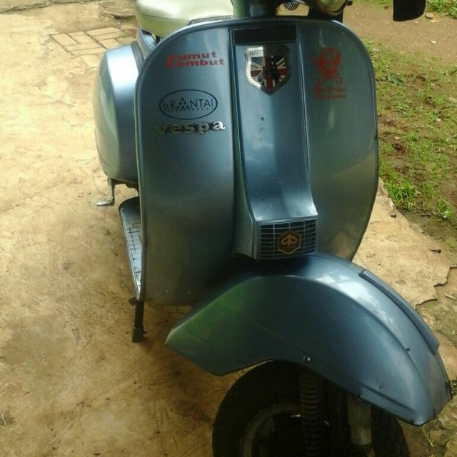 Vespa Strada 87