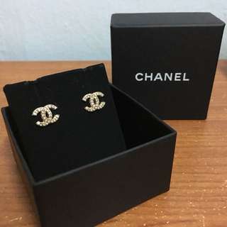 Chanel Gold Signature Earrings A85550