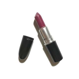 MAC Satin Lipstick in shade Captive