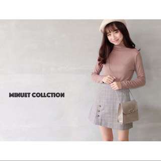 Minuet 小高領舒適內搭上衣-杏色