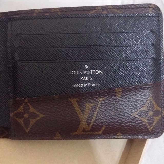 Authentic Louis Vuitton Gaspar Wallet Monogram Macassar Canvas LV men  wallet, Luxury, Bags & Wallets on Carousell