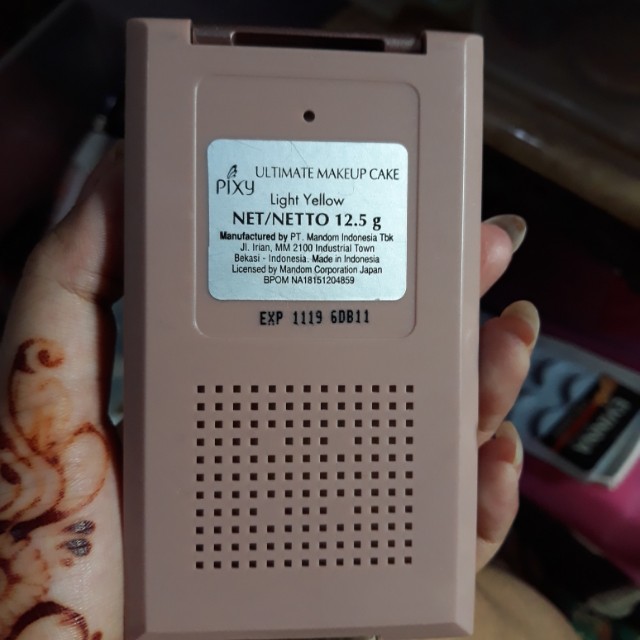 Bedak Pixy Ultimate Makeup Cake Kesehatan Kecantikan Rias Wajah Di Carousell