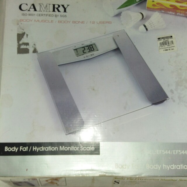 GARAGE SALE! Camry Body Fat/Hydration Monitor Scale, Computers & Tech