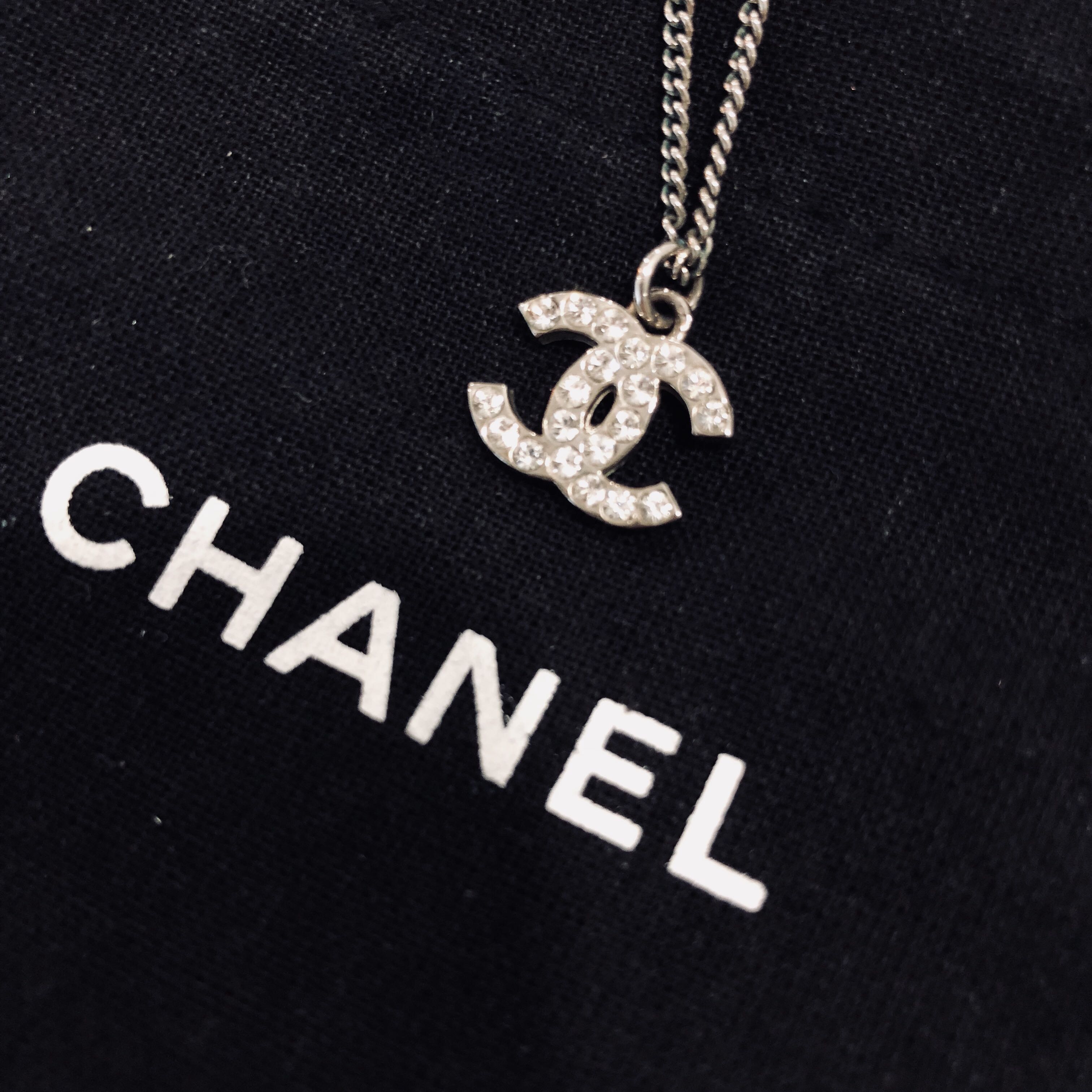 Chanel CC Logo Pendant Pearl Necklace Metal  100 Vintage and Secondhand  Chanel Pieces Were Losing Our Minds Over  POPSUGAR Fashion Photo 62