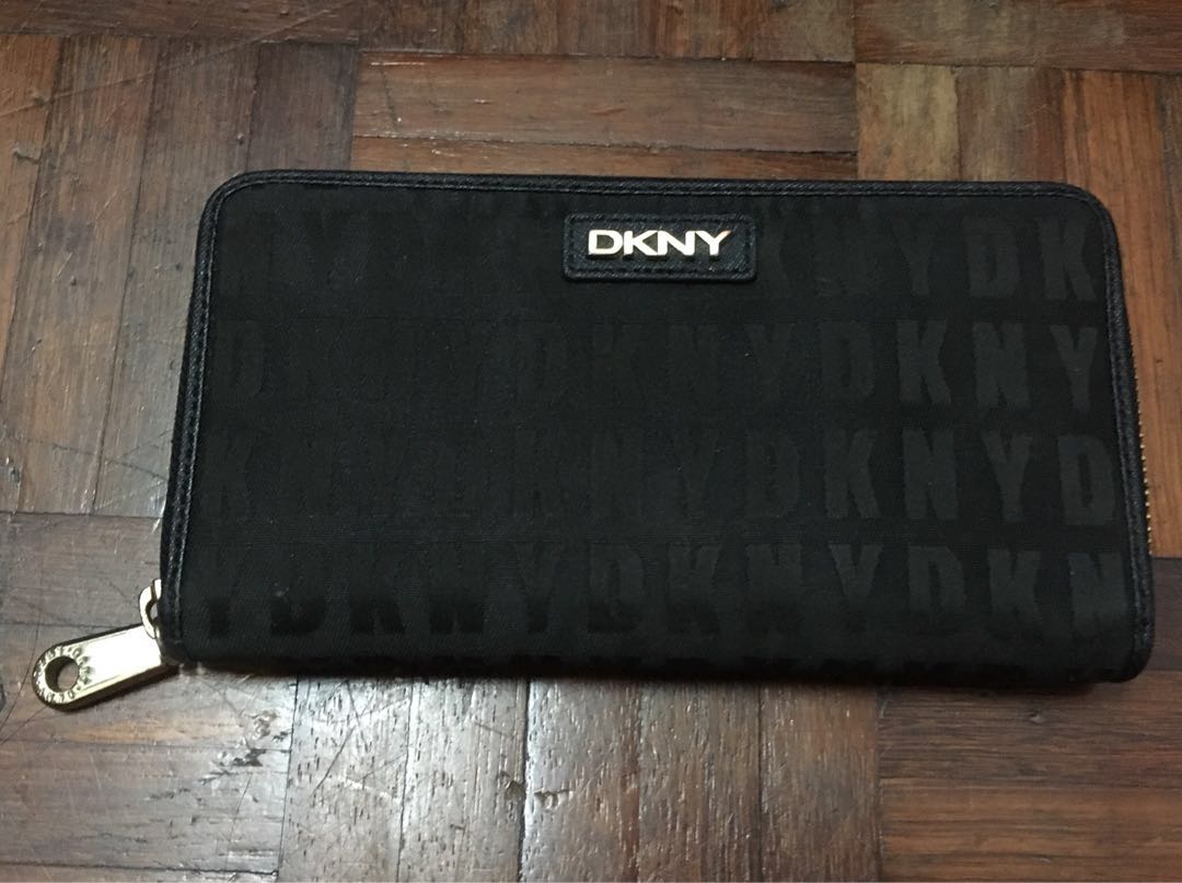 DKNY Wallet, Women's Fashion, Bags & Wallets, Purses & Pouches on Carousell