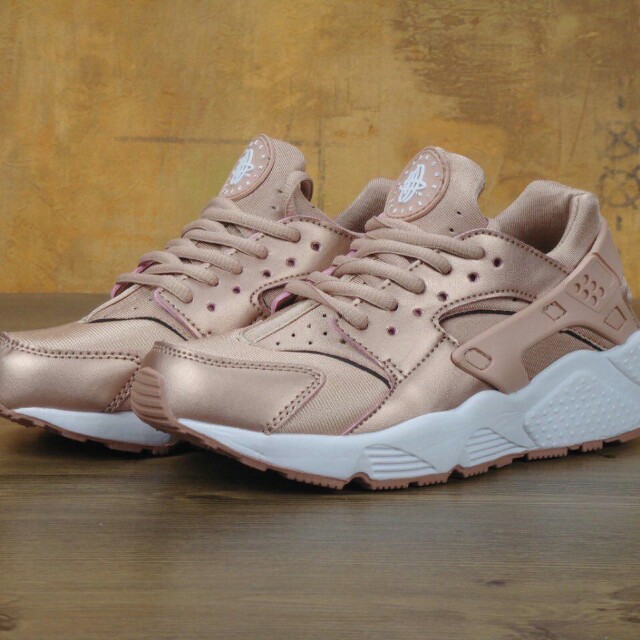 nike huarache rose gold