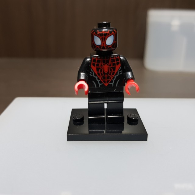 black spiderman lego figure