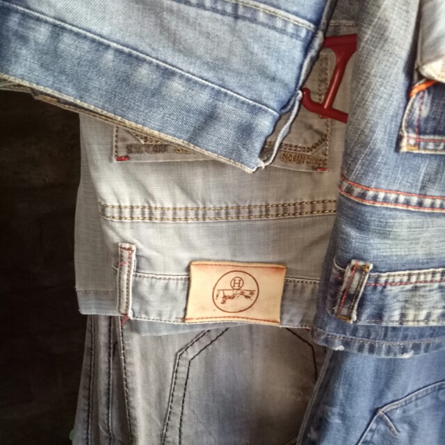 Mens Pants (Category: Trousers) located in Alicia. Submitted by bgoldia (Listing ID 159884738, Image 2). Description: Pre loved.