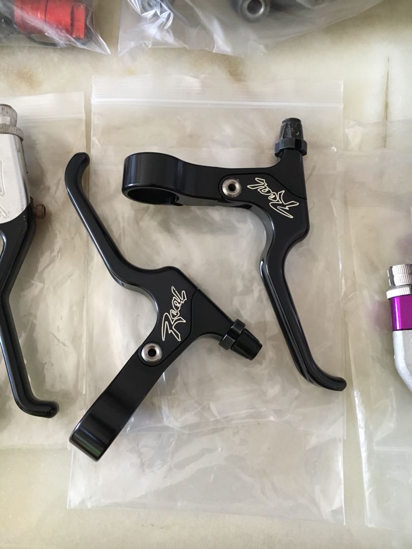Real Vintage MTb brake Lever, Sports Equipment, Bicycles & Parts