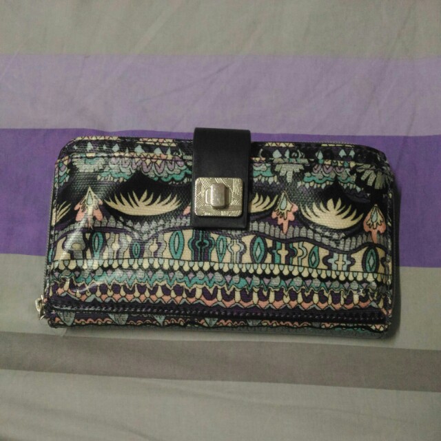 Sakroots body sling wallet