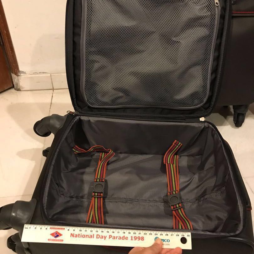 Samsonite Spinner 55/2 Cabin size luggage, Men's Fashion, Bags