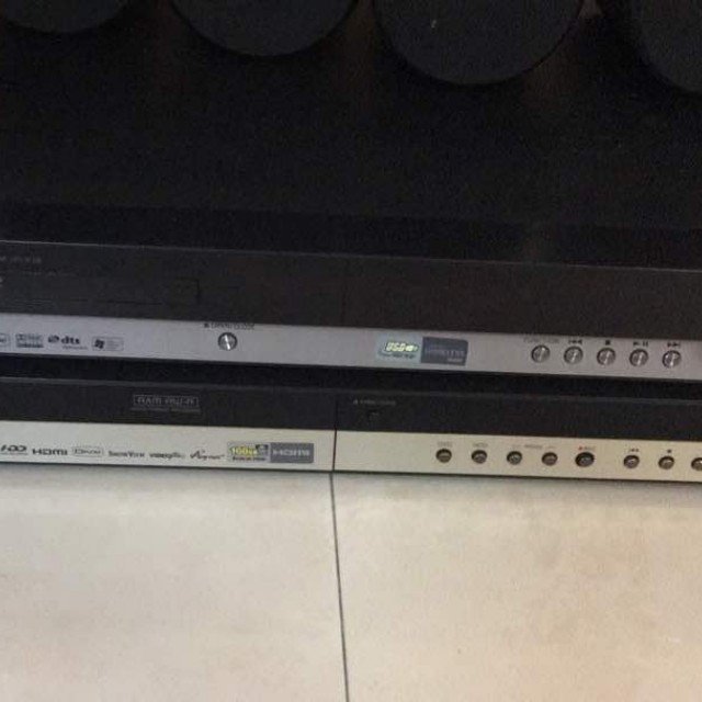 Samsung DVD home cinema system HTX20, Audio, Soundbars, Speakers