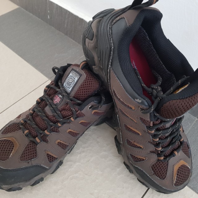 skechers safety shoes price