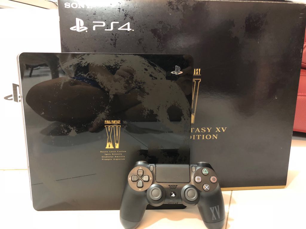 WTS- PS4 Slim 1TB FFXV Luna Edition with game