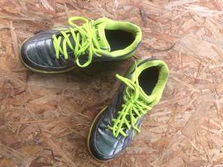 Yonex