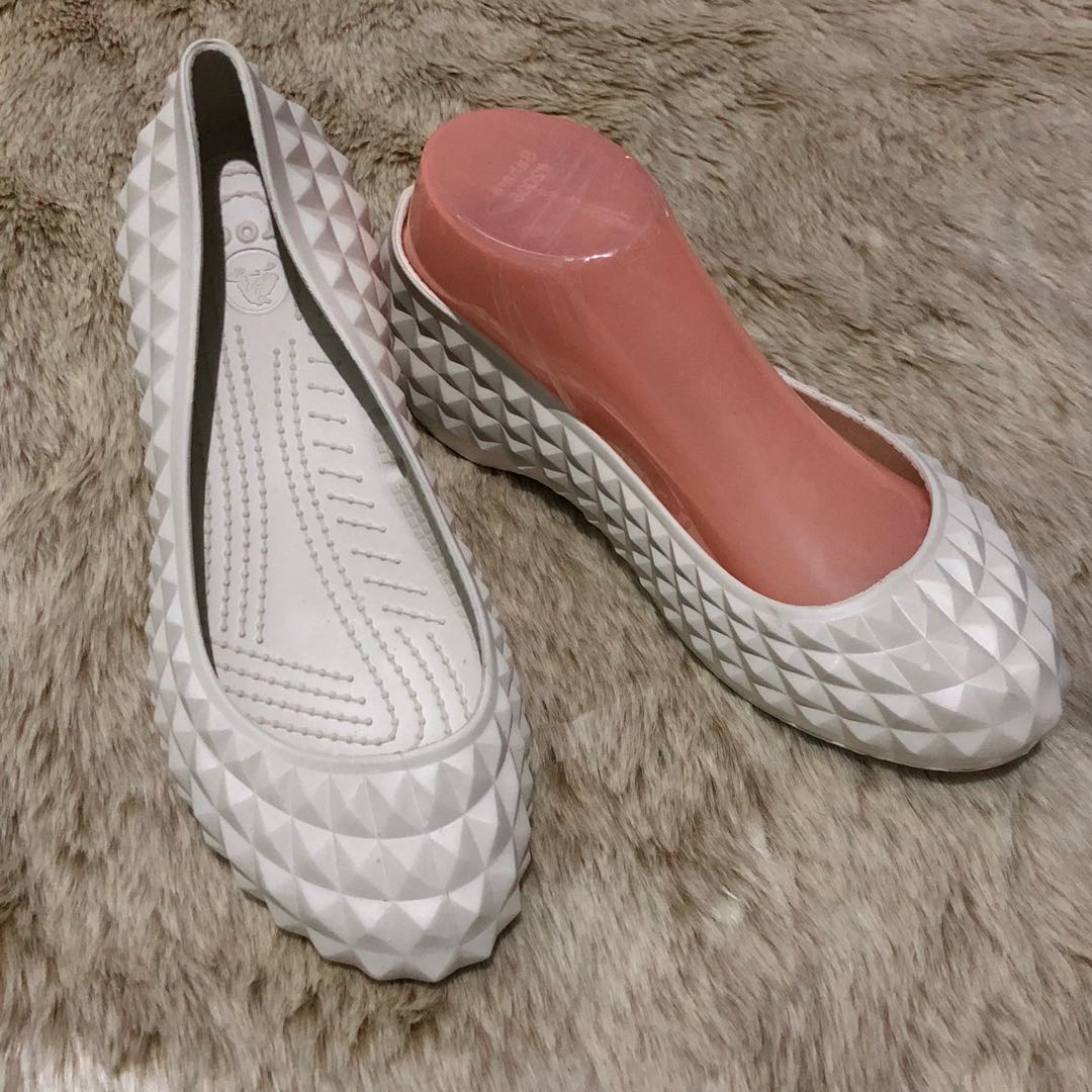 crocs diamond mall