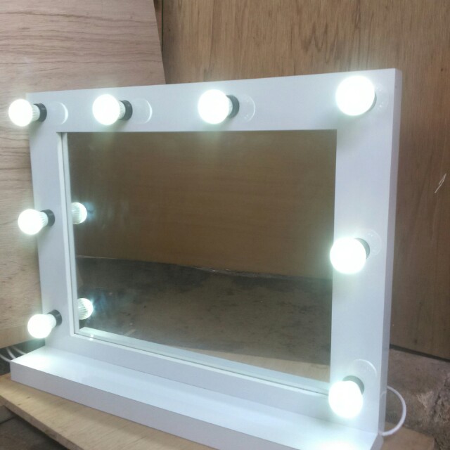 Cermin Makeup 8 Lampu Perabotan Rumah Di Carousell