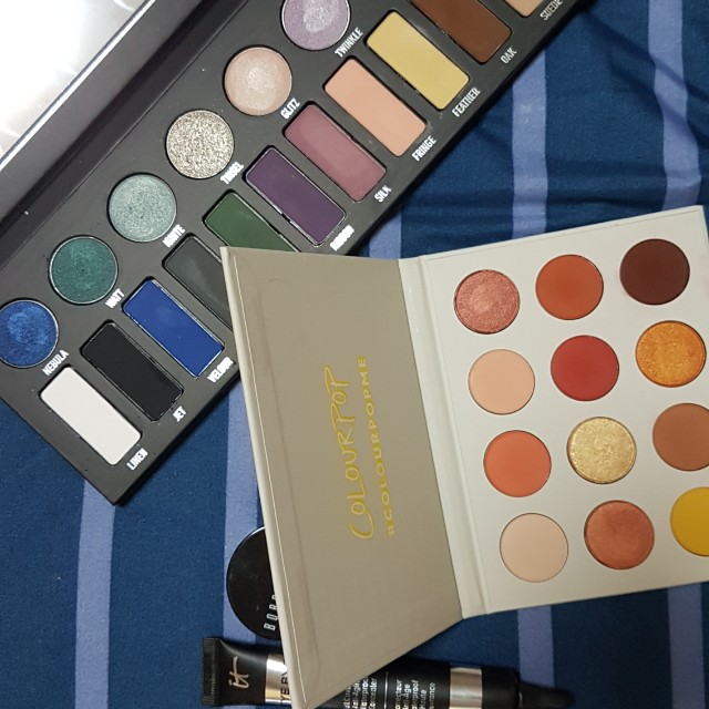 Concealer & eyeshadows declutter (Category: Makeup) located in Singapore. Submitted by clayna (Listing ID 160033241, Image 2). Description: Price includes normal mail Discount for 2 or more items Urban decay all nightee full coverage concealer MEDIUM NEUTRAL $25 IT coesmtics byebye undereye concealet MEDIUM $20 Bobby brown corrector PEACH $17 Kat von s metal matte eyeshadow palette $30 SOLD! Colourpop yes , please! eyeshadow palette $22.