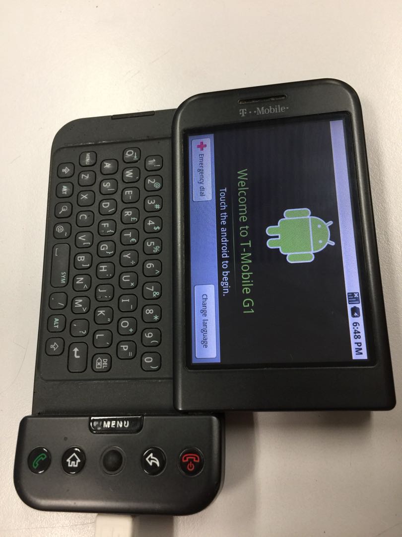 HTC G1 第一代android手機 （分類：Android 安卓其他）位於 Hong Kong。 由 koollee 提交（商品編號 160055035，圖片 2）。簡介： 1st generation android mobile phone, used.。