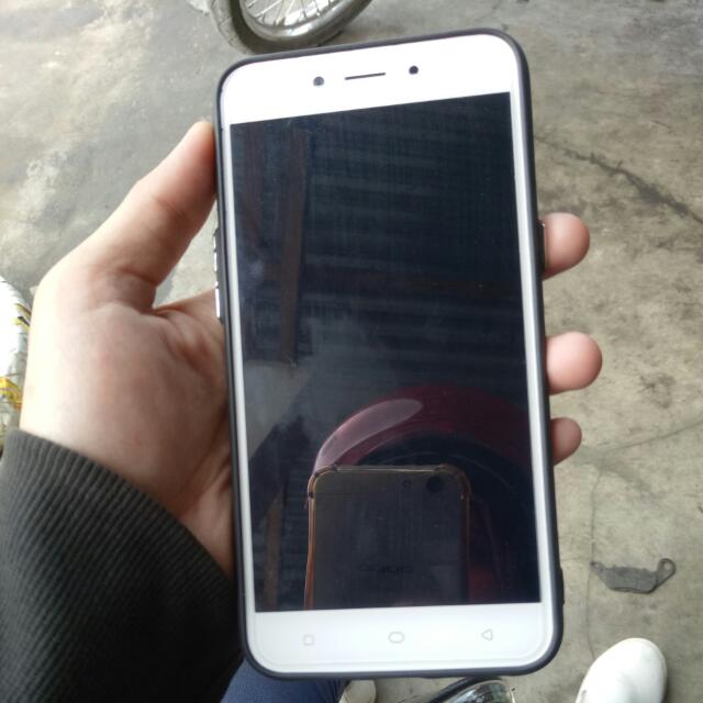 Oppo A71 2018 Telepon Seluler Tablet Ponsel Android Oppo Di Carousell Hp android oppo a71 hadir dengan mengusung layar 5.2 inc jenis ips lcd sama seperti beberapa produk oppo lainnya. oppo a71 2018