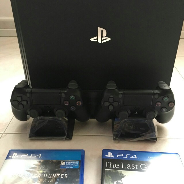 ps4 pro two controllers