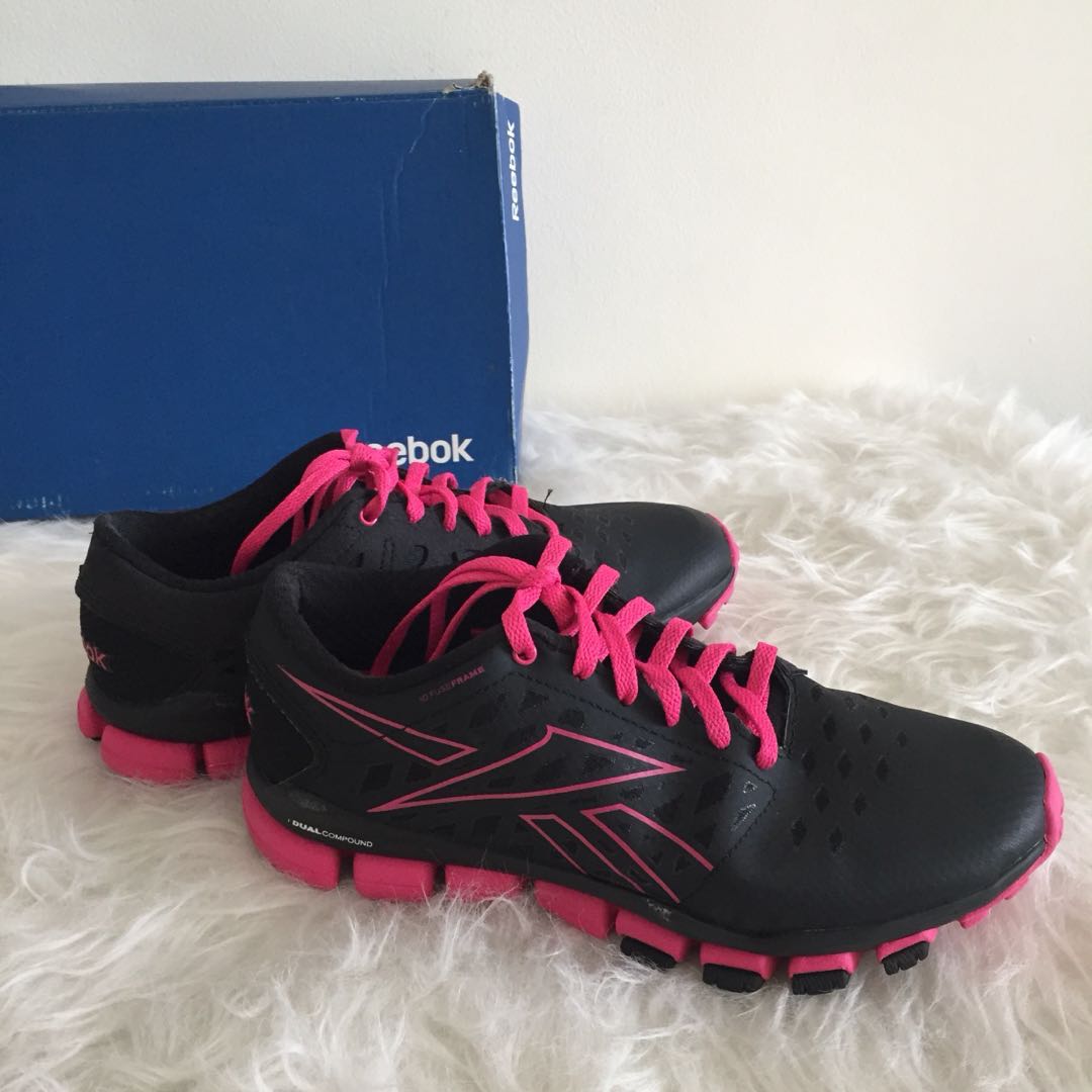 Sepatu Reebok perempuan Realflex Fusion
