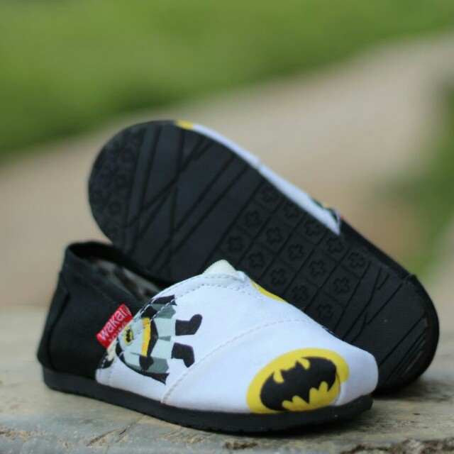 Sepatu Wakai Anak Batman Bayi Anak Lainnya Di Carousell