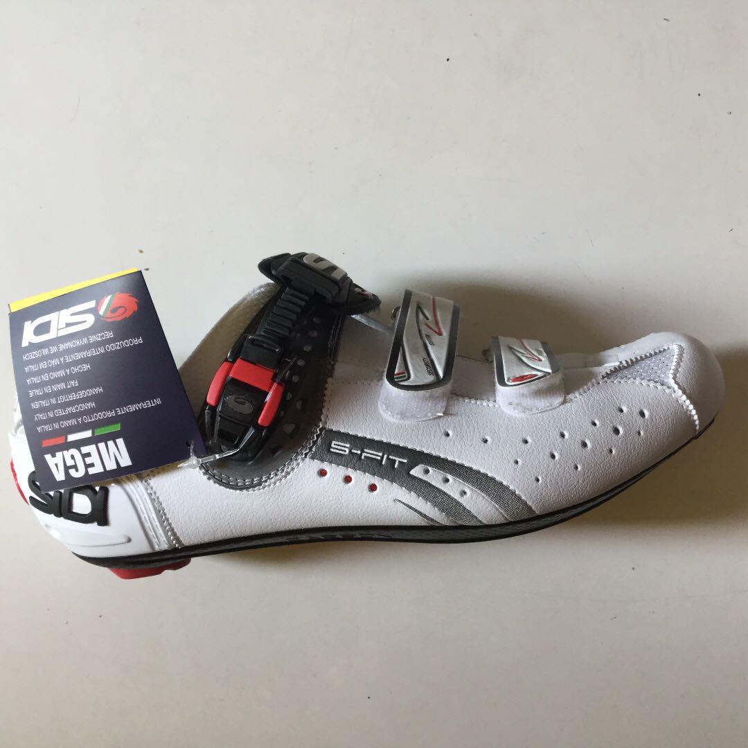 SIDI genius 5 fit carbon white euro size 45, Sports Equipment, Bicycles & Parts, Bicycles on Carousell