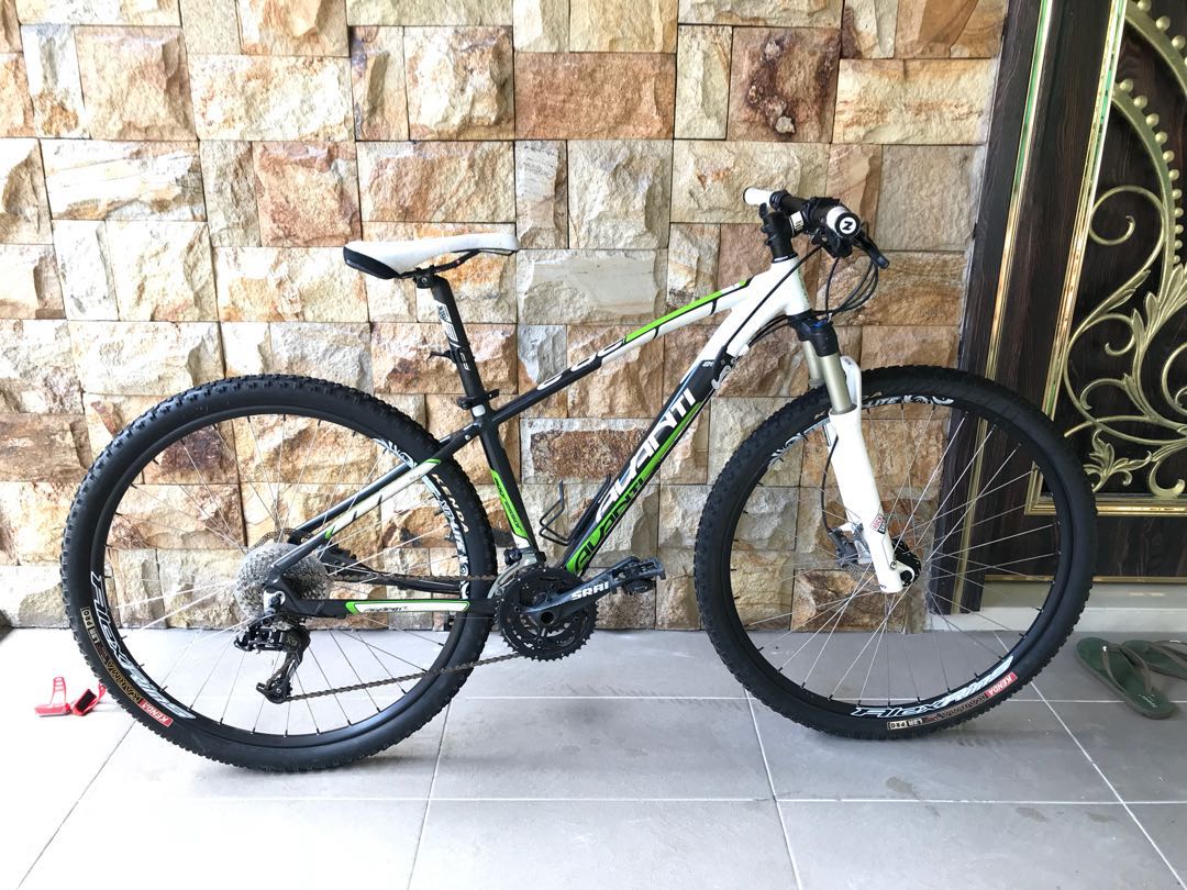 Avanti aggressor price discount