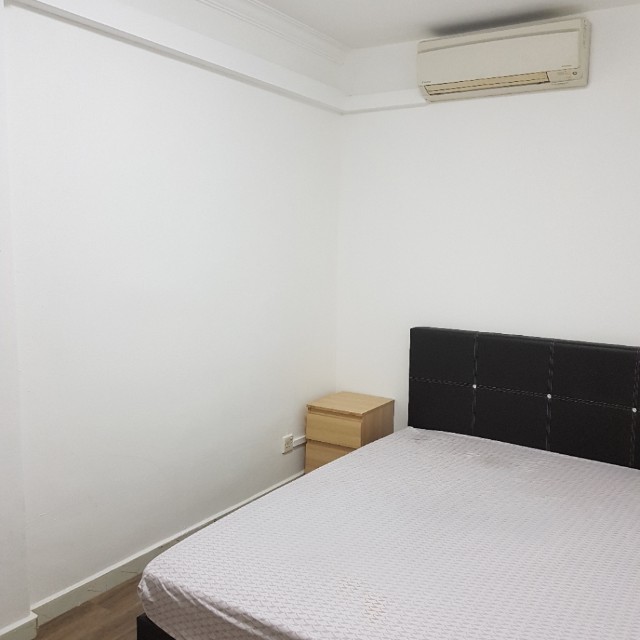 Centrepoint Common Room From 980 Without Window And 1300 With Balcony Space In Different Size At 176 Orchard Road Comfortably Walk To Somerset Mrt